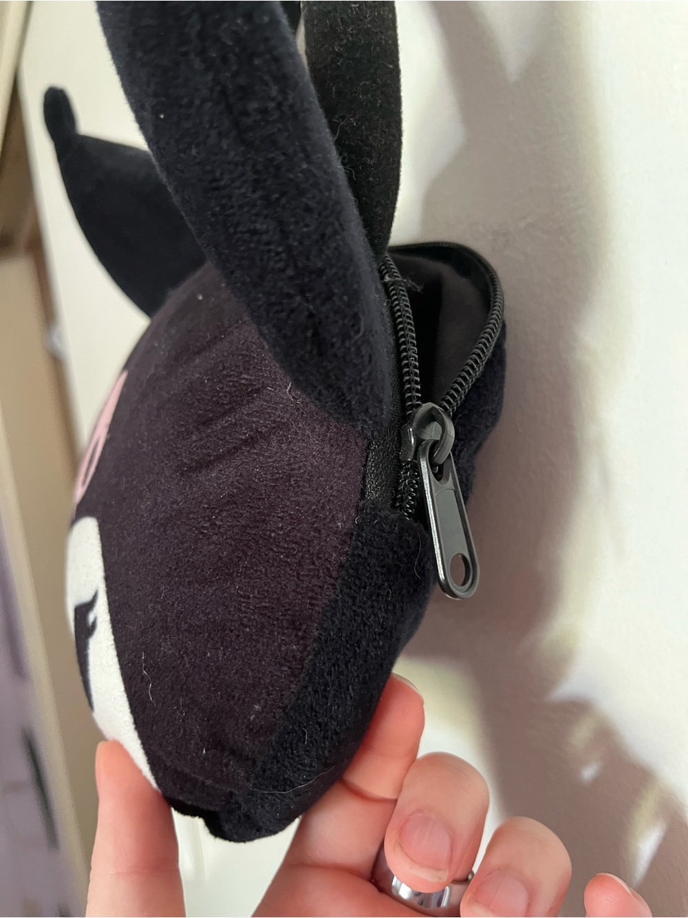 Sanrio Kuromi Plush Handbag - Black, White & Pink - Picture 4 of 4